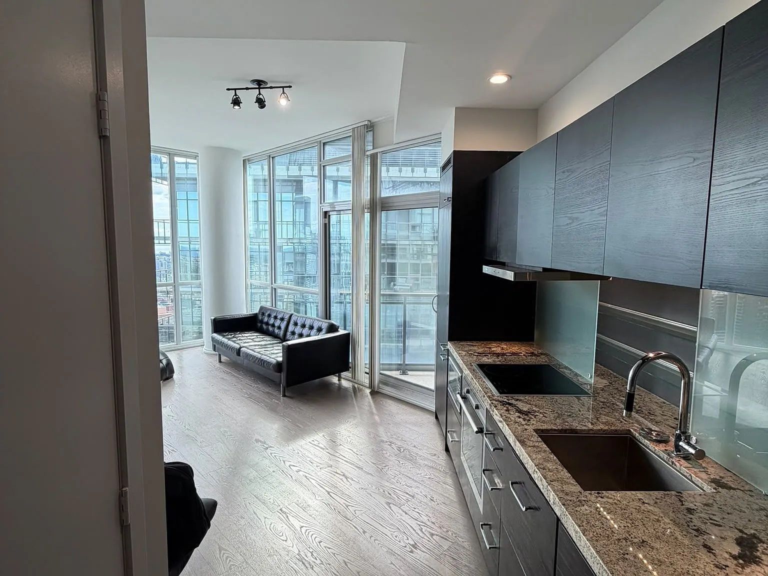 2 bed, $3,500 — Photo 3