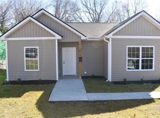 1015 Sharon St, High Point, NC 27260