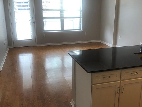 3rd image of 1975 N Grant St Unit 615