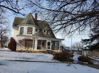 141 S Main St, Preston, IA 52069