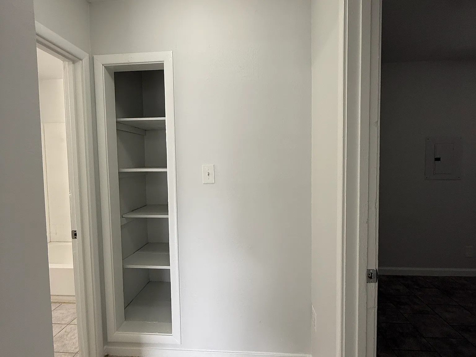 4720 Roosevelt Ave — Photo 4