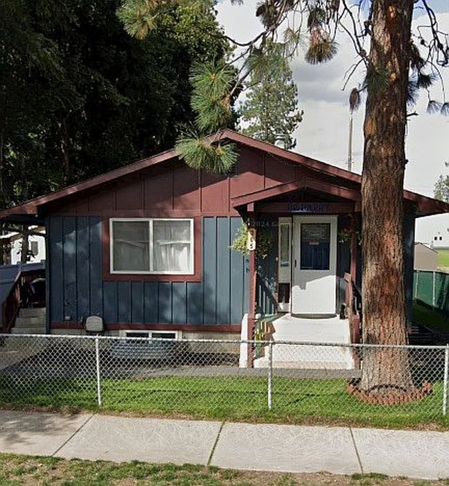305 E 15th Ave - Property Image