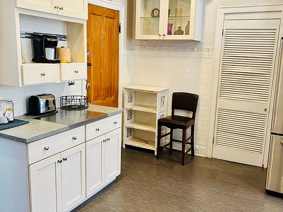 5th image of 1351 W Grand Ave APT 2R