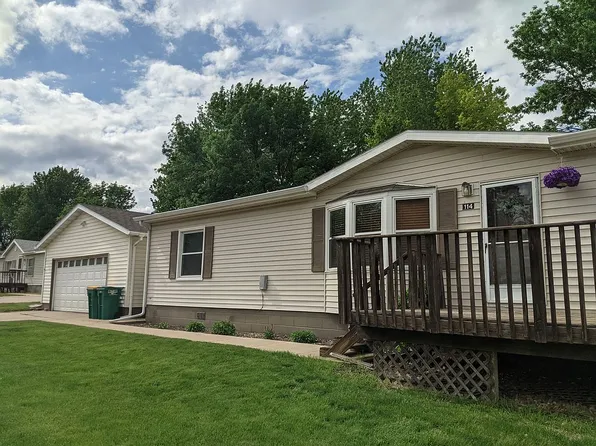 114 N Cheers Pl, Sioux Falls, SD 57107