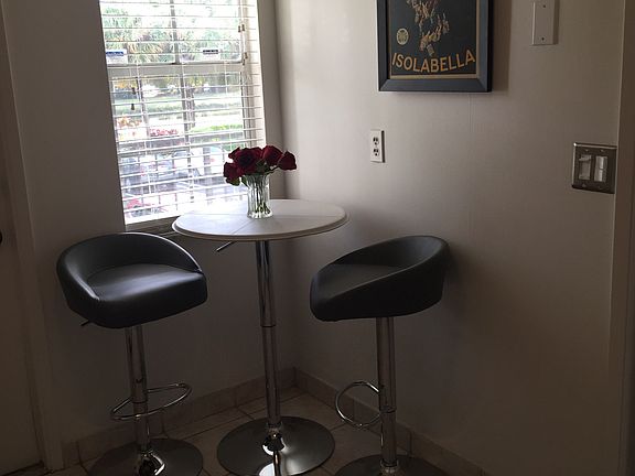 3rd image of 2851 S Palm Aire Dr APT 204