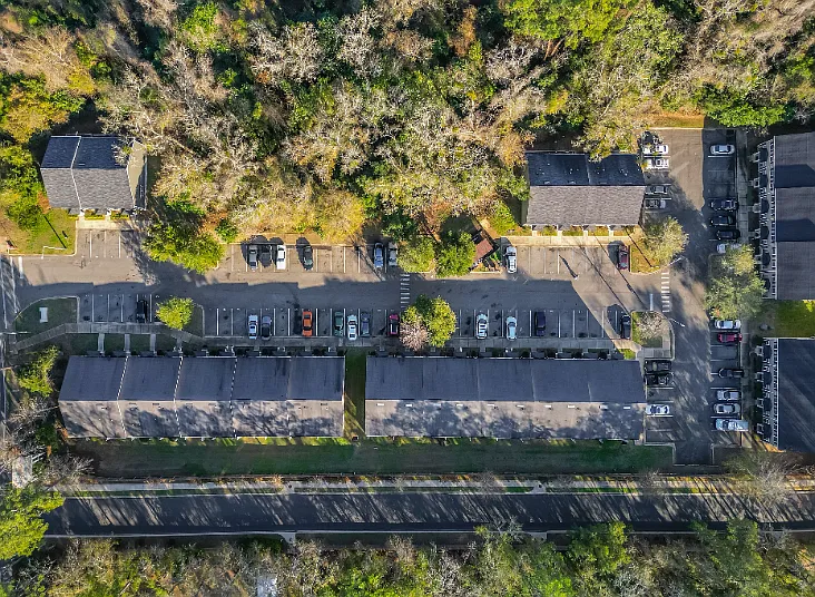 3Bed/3bath, Available — Photo 3