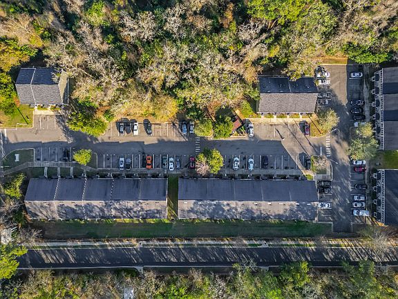 3rd image of 2830 Waterbrook Way