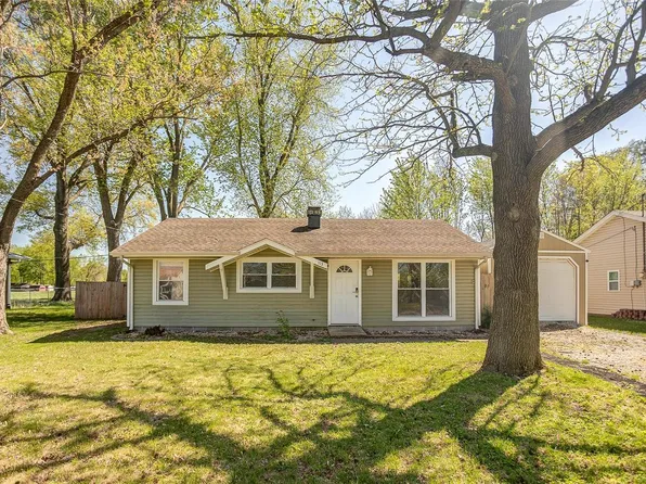 113 Virginia St, Brighton, IL 62012
