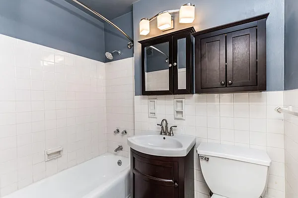 Sold by Re/Max In The City | media 26