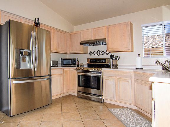 3rd image of 2241 W Catalina View Dr