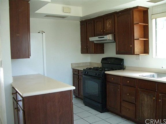 3rd image of 1820 Nowell Ave