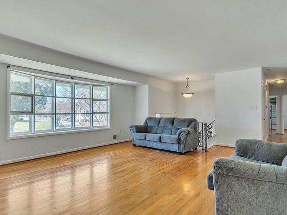 3rd image of 6306 Westridge Ct