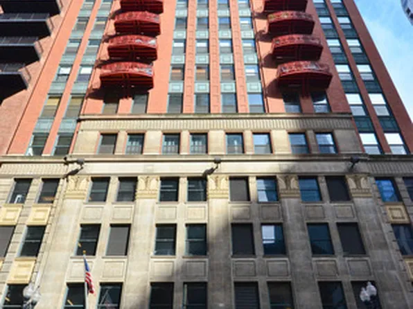 208 W Washington St APT 1803, Chicago, IL 60606