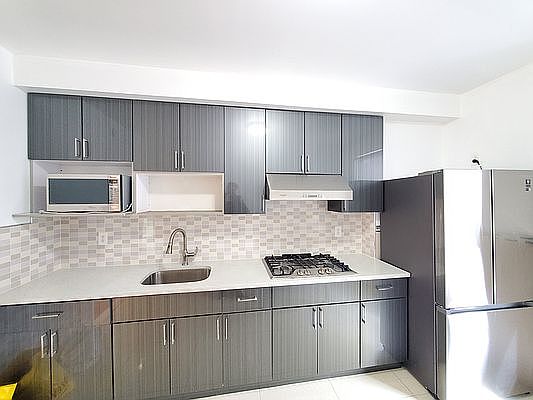 4th image of 24-33 42nd St #2