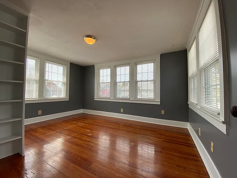 54 E Como Ave #1/2 — Photo 7