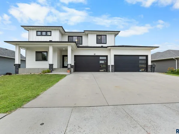 3504 E Broken Arrow St, Sioux Falls, SD 57103