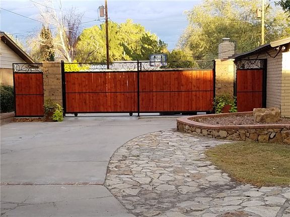 2nd image of 5200 Santa Elena Cir