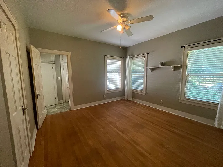 250 E Fairview St — Photo 12