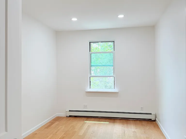 183 Greenpoint Ave #2 — Photo 11