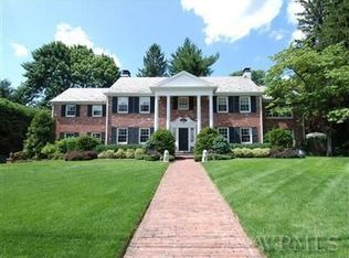 3 Hilltop Rd, Bronxville, NY 10708