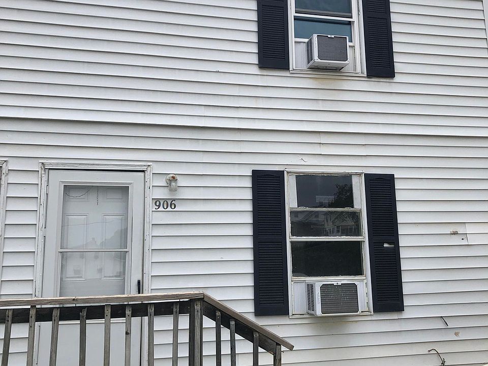 1st image of 906 21st St NW