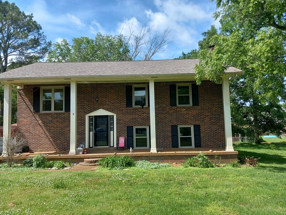 1st image of 1006 Roseview Dr