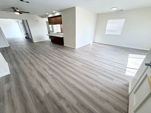 5th image of 1816 Cliffhill Dr