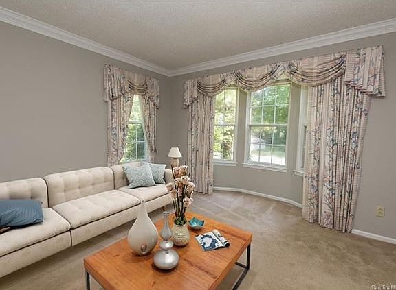 3rd image of 4134 Earlswood Dr #55