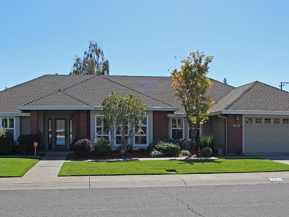 1st image of 986 Mariposa Dr