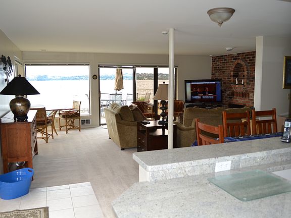 4th image of 6421 Lake Washington Blvd NE APT 101