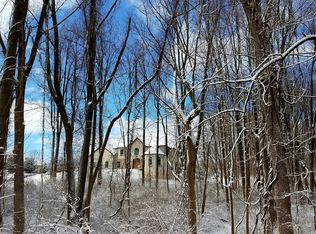 2 Holly Ln, Mohnton, PA 19540