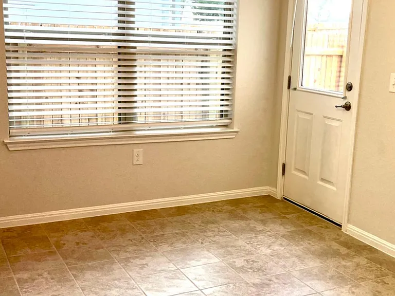 512 Turkey Creek Cv — Photo 41