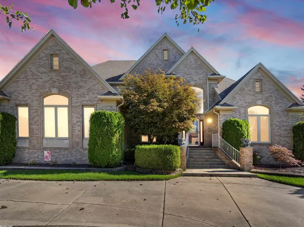 53682 Cherrywood Dr, Shelby Township, MI 48315