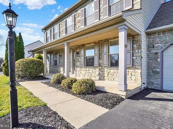 4th image of 3014 Bitternut Blvd