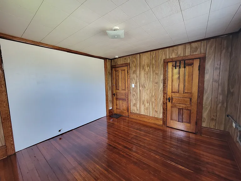 305 Washington St — Photo 11