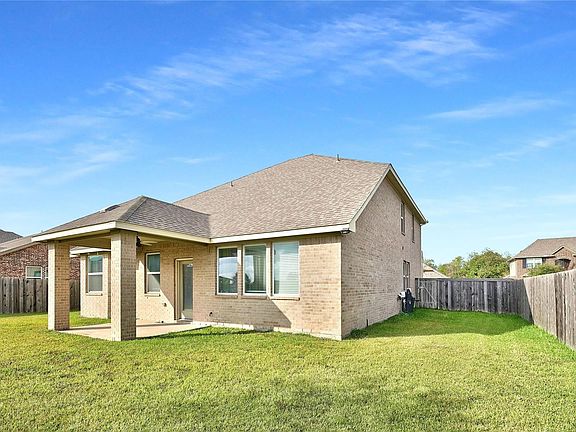 4th image of 5936 Pearland Pl