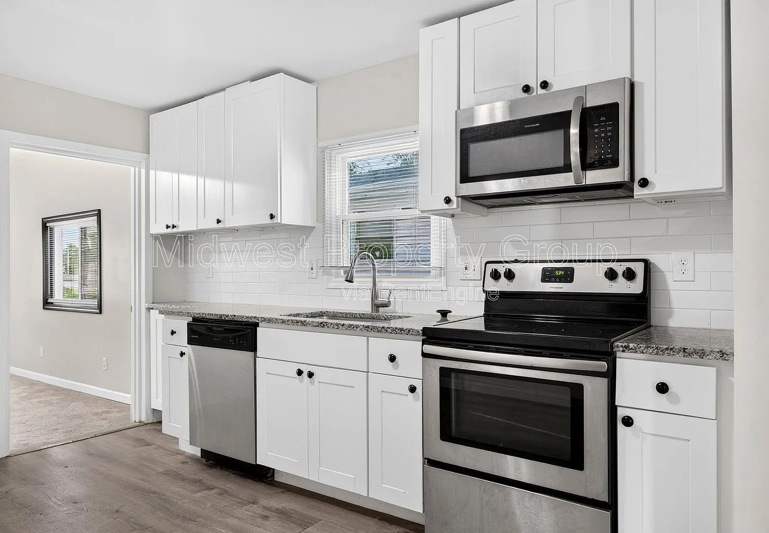 2 bed, 1.0 bath, 980 sqft, $1,695 — Photo 1
