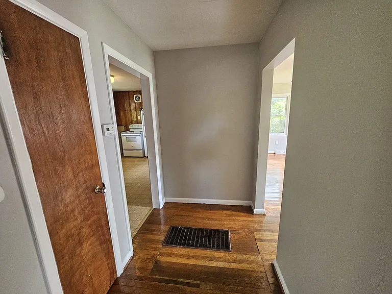 108 Divins Ct — Photo 8