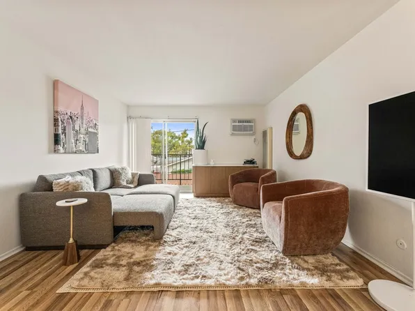 365 Burchett St Unit 118, Glendale, CA 91203