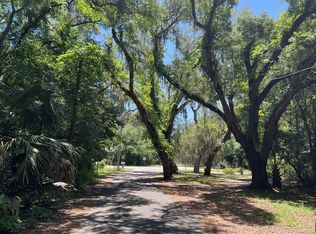 245 7th St, Apalachicola, FL 32320