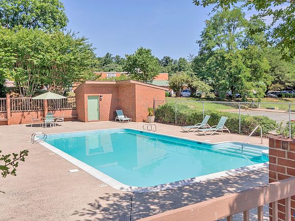5th image of 141 Green Turtle Ln APT 11
