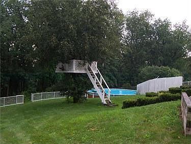 2nd image of 114 Knollwood Dr
