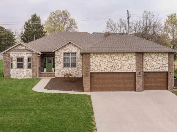 1524 S Essex Road, Springfield, MO 65809