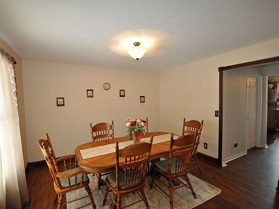 3rd image of 929 McMunn St