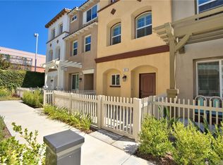 851 E Hollyvale St, Azusa, CA 91702