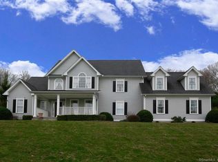 153 Pheasant Dr, Middletown, CT 06457