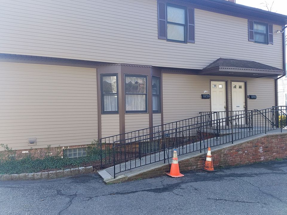 2nd image of 127 Millburn Ave