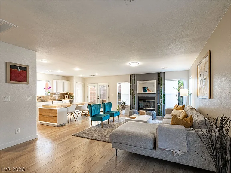 11220 Salentino Ave — Photo 4