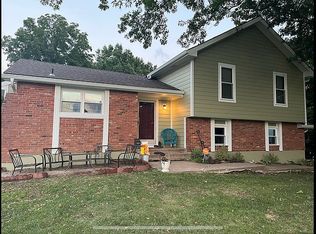 309 N Hillcrest Rd, Belton, MO 64012