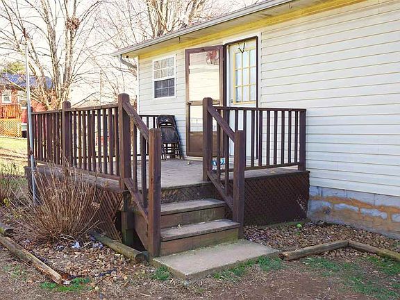 5th image of 777 Crab Apple Ln SE